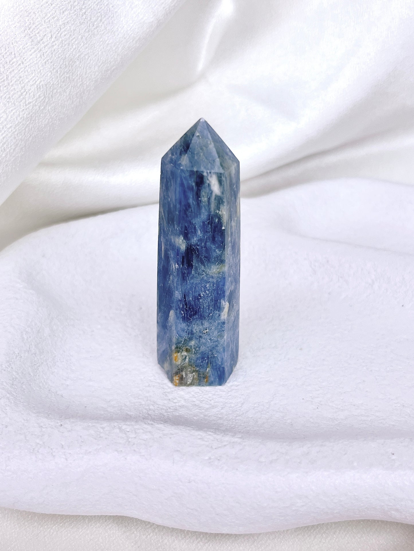 Blue kyanite Point 02