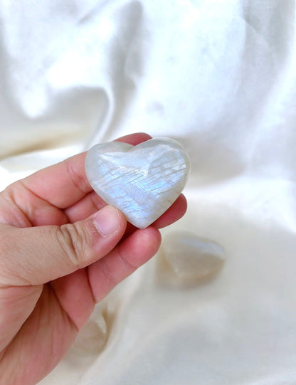 Flashy Moonstone Heart Carvings