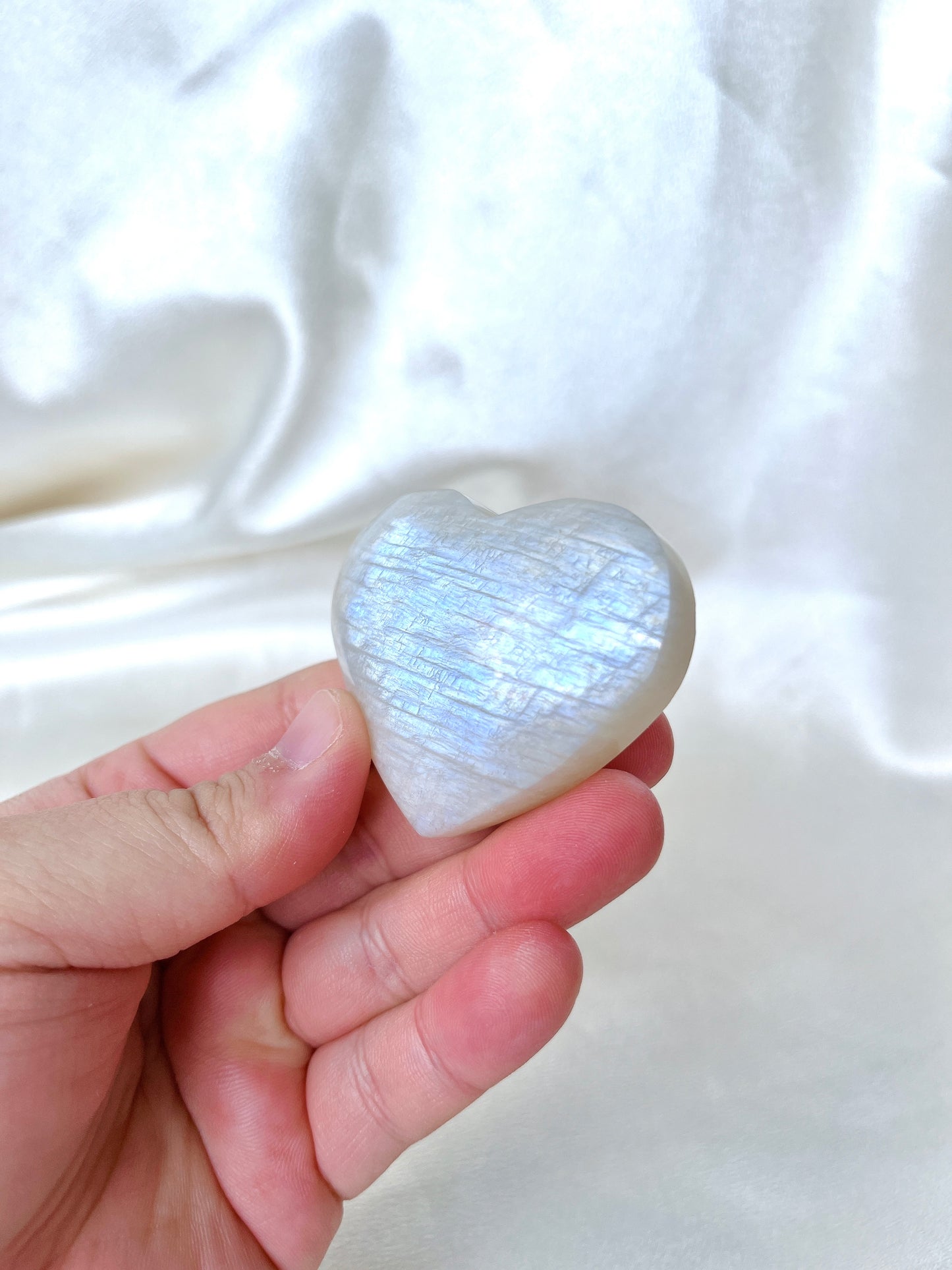 Flashy Moonstone Heart Carvings