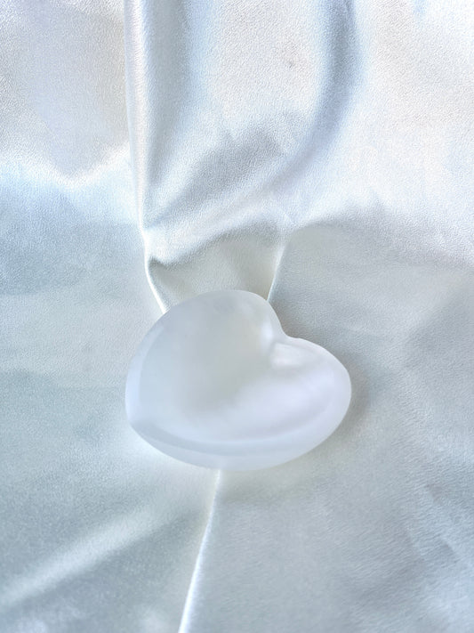 High Quality Selenite Heart Bowl 01